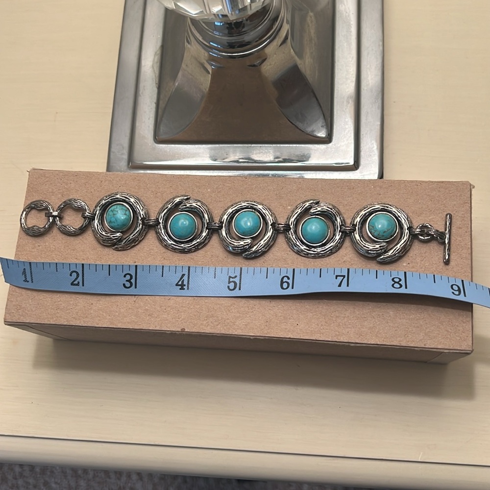 Fashion Silver and Turquoise Bracelet - Picture 5 of 5